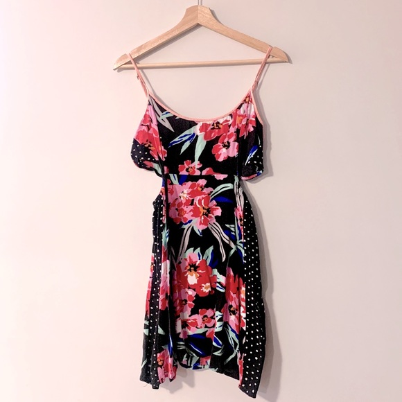Roxy | black and pink floral cutout dress with adjustable straps Sz Medium - Picture 1 of 8